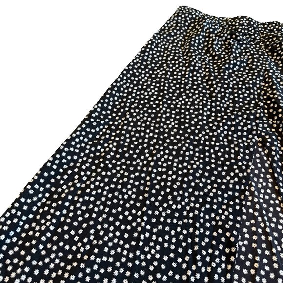 Princess Polly Black White Floral Print Skirt Midi High Slit Flowy Trendy Size 4 - Picture 4 of 10